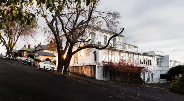 Battery Point Manor