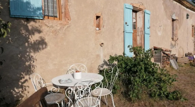 Chambre et pièce à vivre indépendantes, Забронировать Отель Юпе 