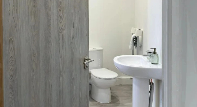 Апартаменты The Family Nest 3-bed Apartment With Parking