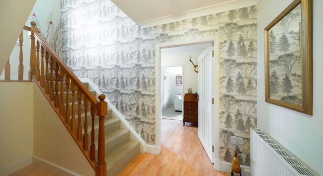 Earnside Cottage - Charming River Views
