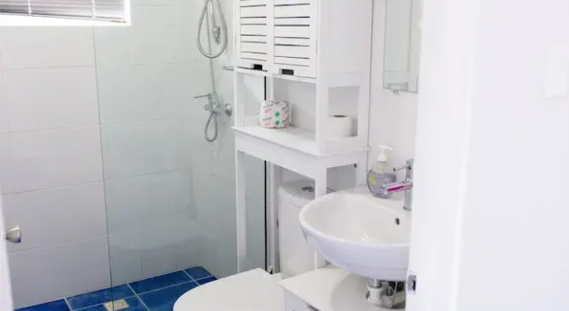 Бунгало с 3 комнатами с красивым видом из окна Oceanfront Townhome in Marazul Dive Resort