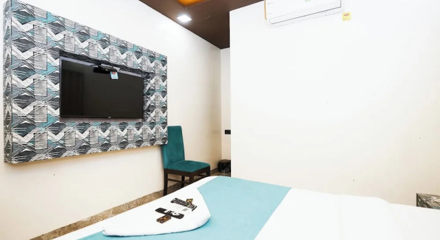Люкс Standard Hotel O Versova Inn