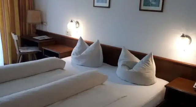 Номер Comfort с балконом и с видом на озеро Hotel Bernhard am See