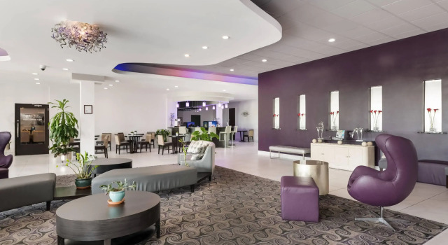 Clarion Inn & Suites Across From Universal Orlando Resort