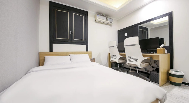 Diamond Hotel, Забронировать Отель Чинджу Кёнсан-Намдо