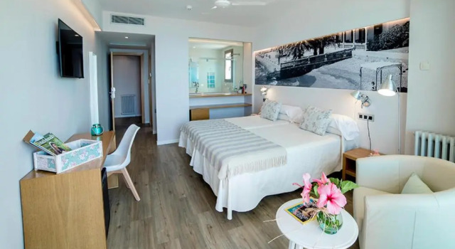 Двухместный номер с видом на море Voramar