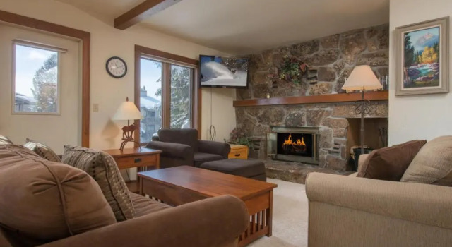 JHRL - Crystal Springs #403, Amazing base location