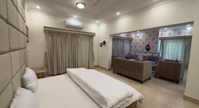 Номер Deluxe Secure Inn Guest House Bahria Town