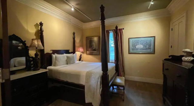 Люкс Deluxe The Inn at Houmas House Estate