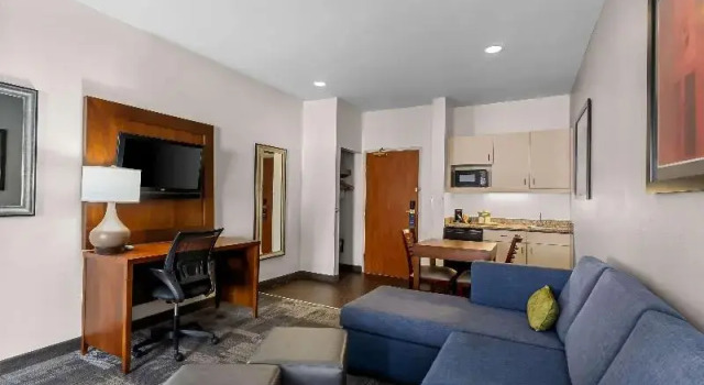 Люкс Business Comfort Suites Denver Tech Center