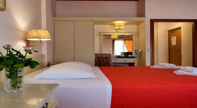 Трёхместный номер Standard с балконом и с видом на море Acropole Delphi City Hotel