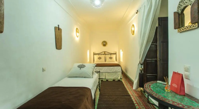 Camera Standard Riad Ecila
