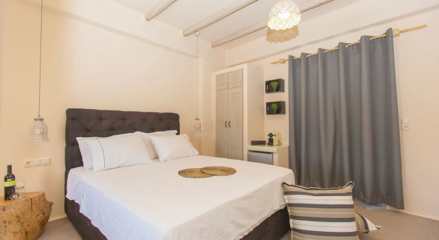 Ampelos Suites