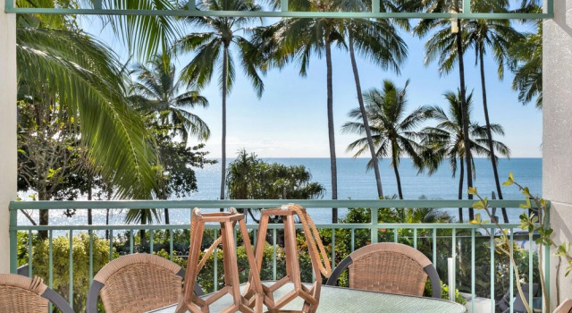 Апартаменты Standard Beachfront Bliss 3-bedroom Apartment with Sea View 4