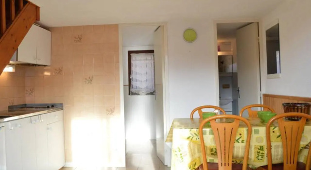 Maison Fleury-Saint-Pierre-la-Mer, 3 pièces, 6 personnes - FR-1-229D-84, Rezervovat Hotel Hotely v Fleury s parkováním, Parkování