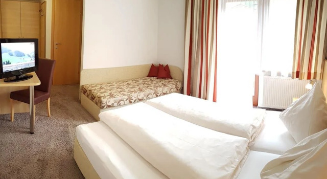Hotel Sommerer - Hike & Bike in Saalbach, Joker Card inkl, Забронировать Отель СПА-отели Хинтерглемм, рядом с Горнолыжный подъемник Бергфридлифт, SPA-услуги