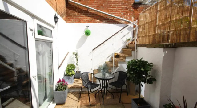 The Courtyard Apartment