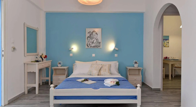 Tarsa Studios & Apartments
