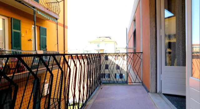 a levanto, trilocale vicino alla stazione