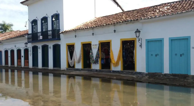 REFUGIO na frente do mar em Ilha de Araujo, Забронировать Отель Парати Serra da Bocaina