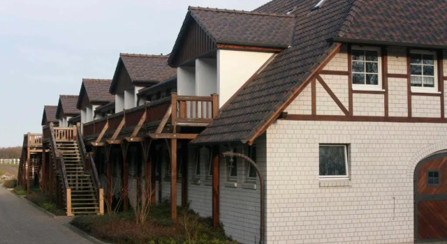 STöRTEBEKER APPARTEMENTS - "STöRTEBEKER PFERDEHOF", Prenota Appartamento Ralswiek 