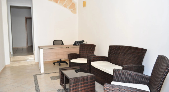 Rooms and Breakfast Zefiro, Book Guesthouse Hotels in Sicily with Parking, Parking