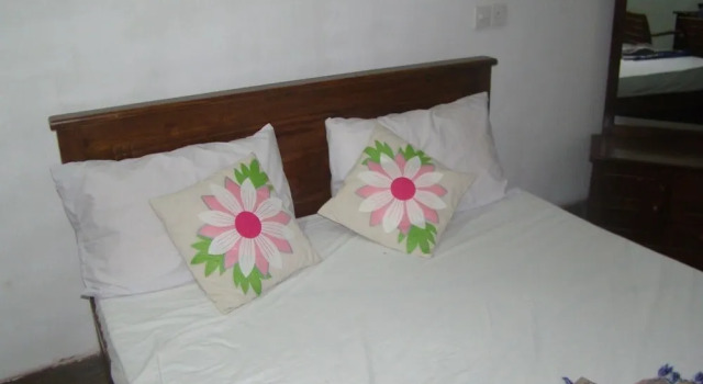 Standard Zimmer White Heart