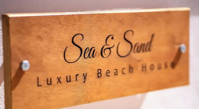 Студия Luxury с балконом и с частичным видом на море Beach Houses Santorini