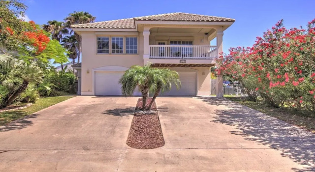 Adventura House 3 Bedroom Home by Redawning, Buchen Sie Villa Hotels in Padre Island mit Pool, Schwimmbad