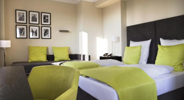 Двухместный номер Standard Hotel Hamburger Hof