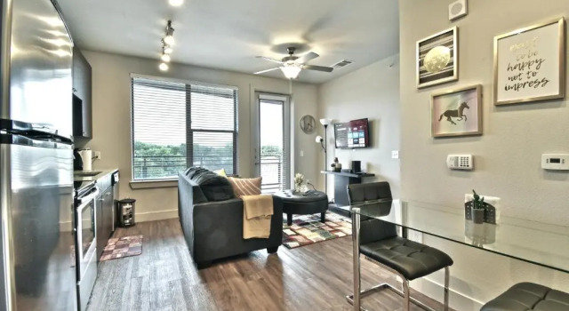 Апартаменты с балконом GA Living Suites - Knox District Uptown Dallas