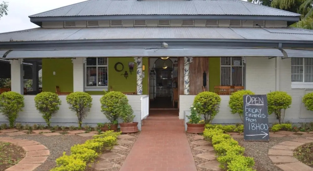 Stoep Cafe Guest House, Reservar Casa de hóspedes Hotéis baratos em Barberton