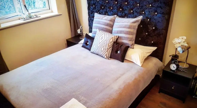 Luxury Two Bedroom Apartments, Varaa Huoneisto Asunnot kohteessa Merseyside, Huoneisto