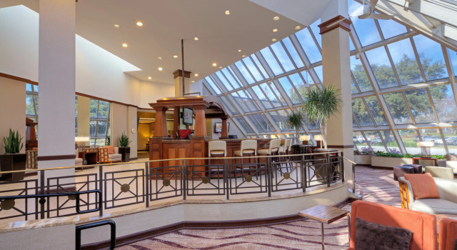Hilton Houston Westchase, Забронировать Отель Бизнес-отели Хьюстона, 4* 5*