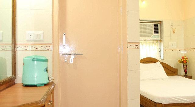 Hotel Uma Shakti, Rezervovat Hotel Hotely v Diu s parkováním, Parkování