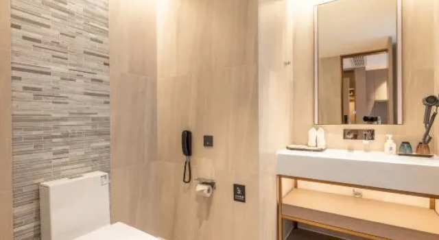Люкс Lavande Hotel Wenchang Branch