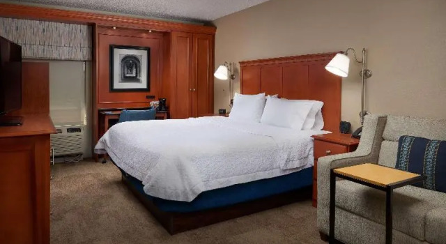 Студия Hampton Inn Ann Arbor-South