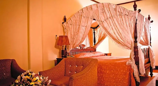 Номер Deluxe Grand Oriental Hotel