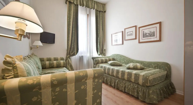 Четырёхместный семейный номер Standard Hotel Italia