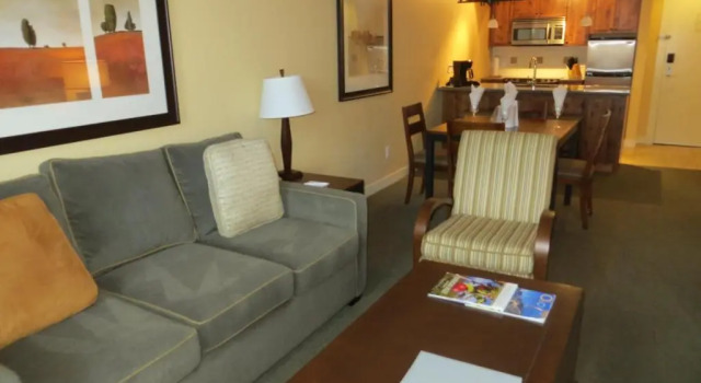 Люкс c 1 комнатой с частичным видом Walnut Beach Resort