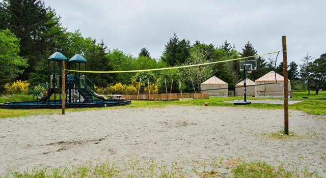 Long Beach Camping Resort Studio Cabin 3, Buchen Sie Campingplatz Camping & Glamping in Washington (state), Campingplatz