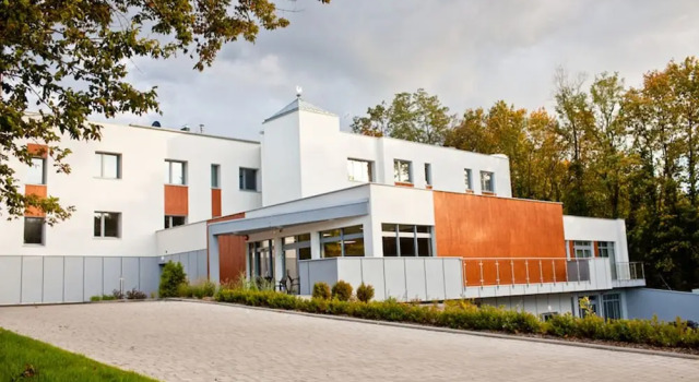Wielspin, Book Hotel Hoteller i Puszczykowo med pool, Swimmingpool