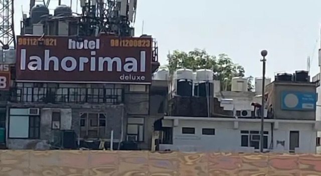 Hotel lahorimal Deluxe Paharganj