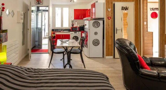 Stunning 5-Bed House in La Bourboule, Prenota Hotel Hotel a Alvernia con parcheggio, Parcheggio