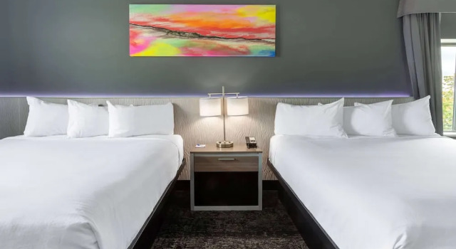 Люкс Baymont Inn & Suites by Wyndham Madison