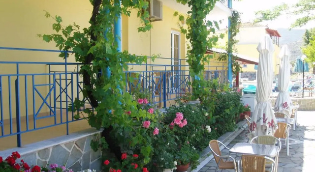 Студия Anaxos Hotel