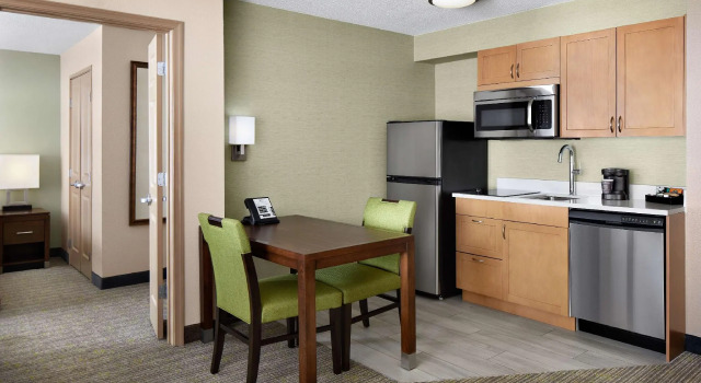Двухместный люкс c 1 комнатой Homewood Suites by Hilton Baltimore-Washington Intl Apt