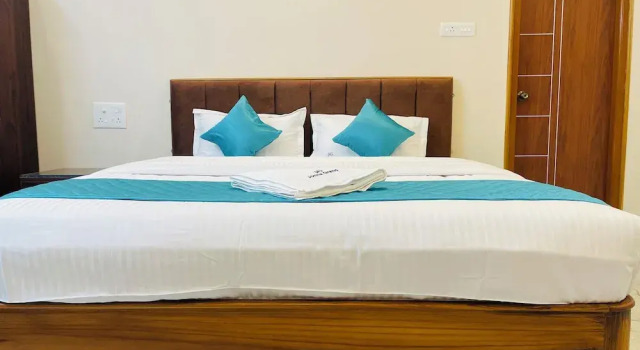 Jonna Grand, Rezerwuj Hotel Hotele w Andhra Pradesh z parkingiem, Parking