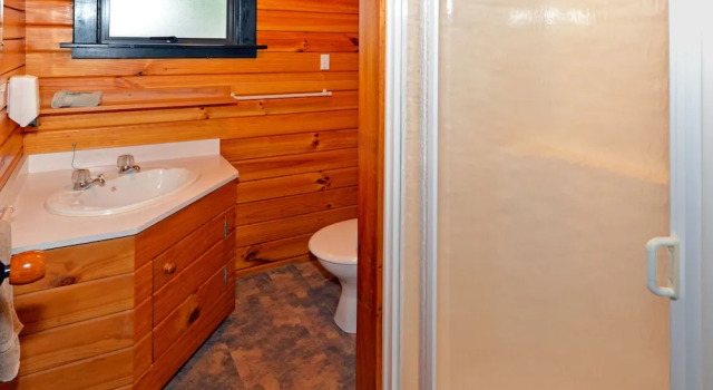 Апартаменты Leith Valley Holiday Park & Motels