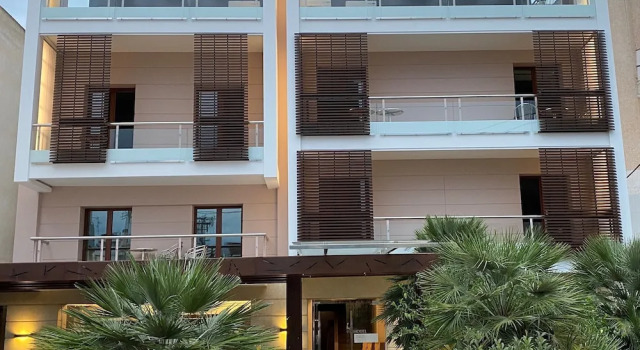 Deves Hotel